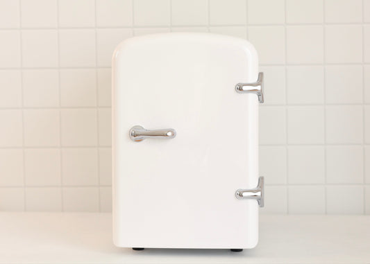Cool Girl Fridge – vanilla white mini skincare beauty fridge